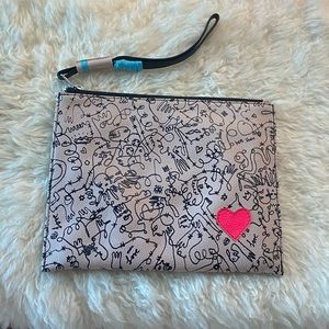 Min & Mon wristlet- used once